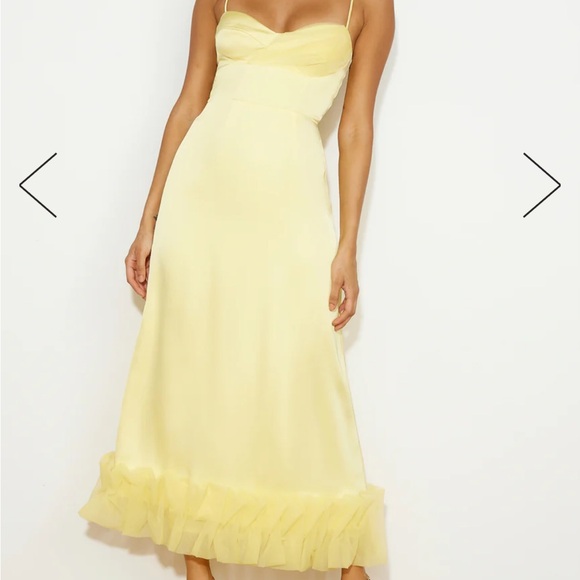 NWT Hello Molly - All Your Attention Yellow Maxi Dress (sold out on website) - Picture 1 of 4